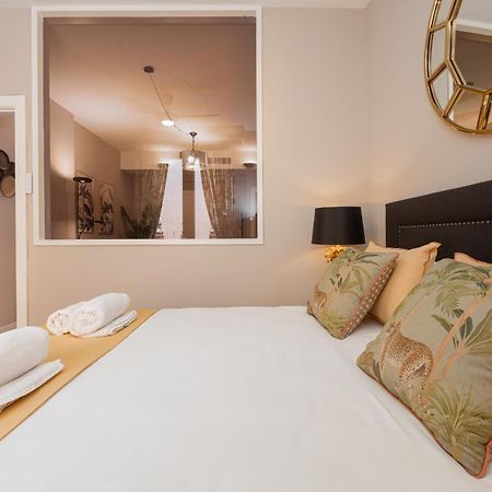 C31 Deluxe Apartment Into Cathedral Square Málaga Eksteriør billede
