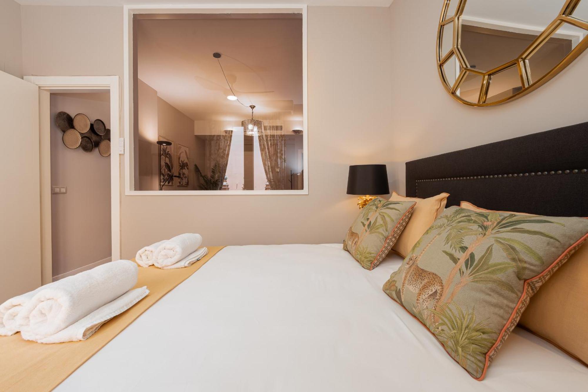 C31 Deluxe Apartment Into Cathedral Square Málaga Eksteriør billede